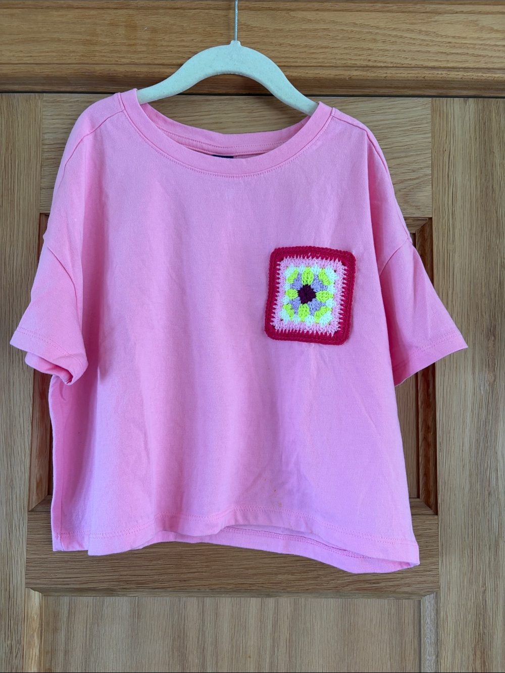 Old Navy Size 10-12 Kids Pink Short-Sleeve Tee with Crochet Pocket